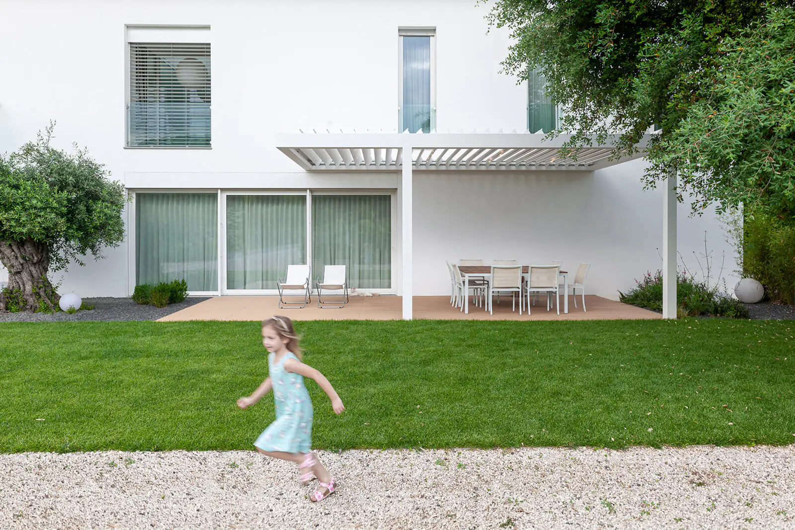 Pergola used in outdoor living space